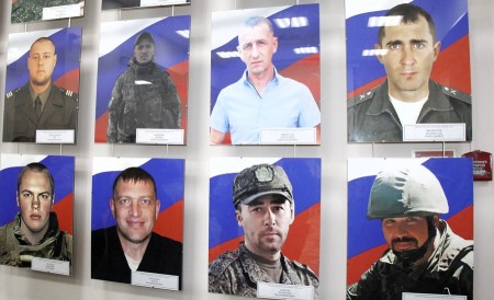 «Герои Отечества»: в Волгодонске открылась фотовыставка в честь волгодонцев- участников СВО